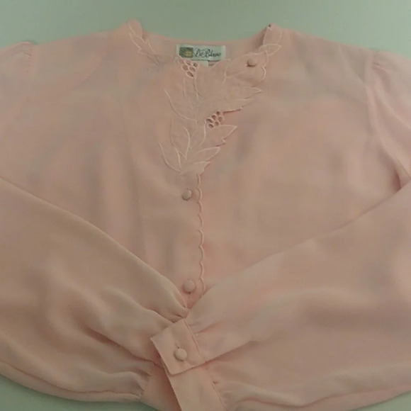 LA BLOUSE FEMININE, EMBROIDERED NECKLINE, SCALLOPED PLACKET, COVERED BUTTONS - Picture 10 of 10